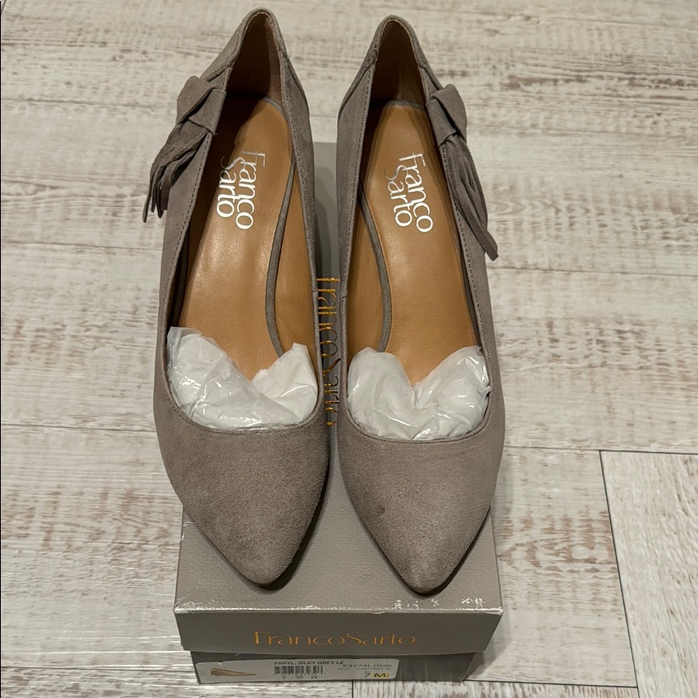 NWT Franco Sarto Suede Gray Heels w/tassel